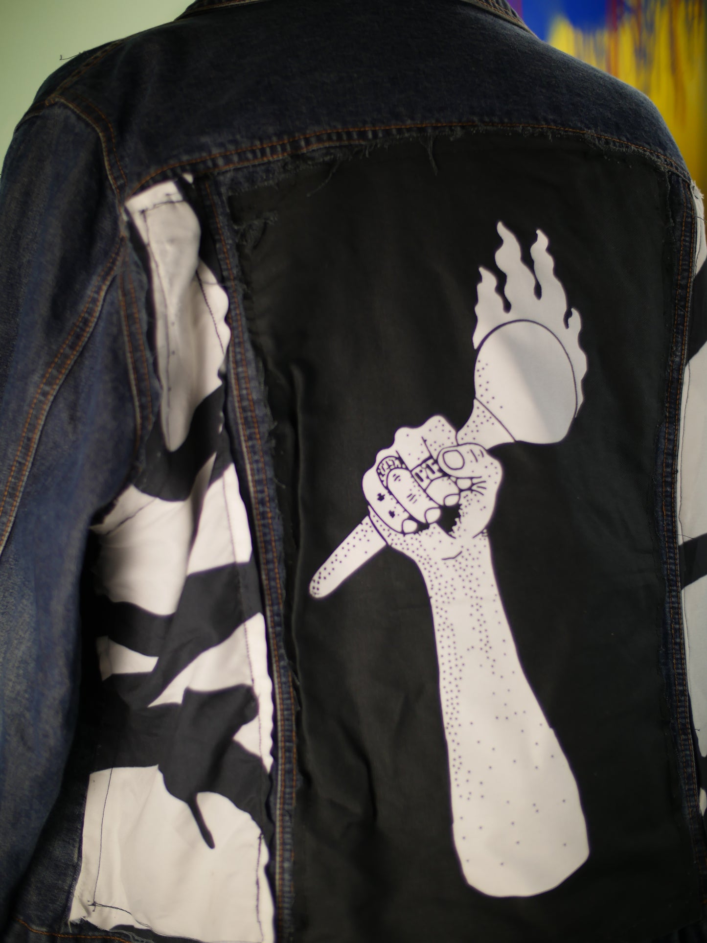 Zeta jacket with graffiti fabric border